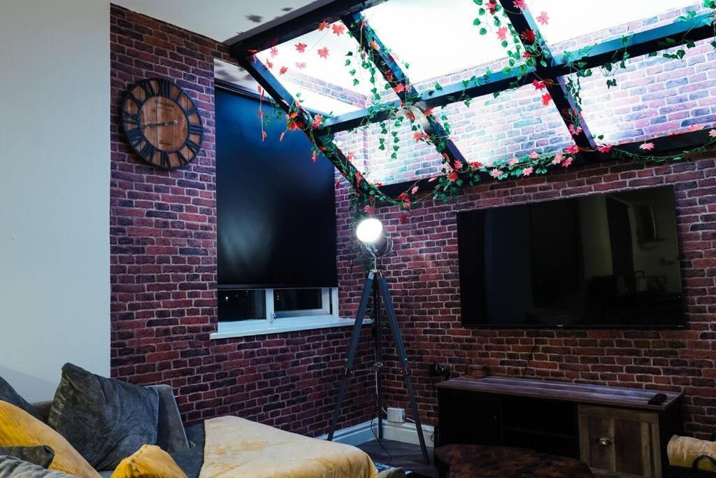 Stunning Two Bed City Centre Apartment Leeds  Zewnętrze zdjęcie