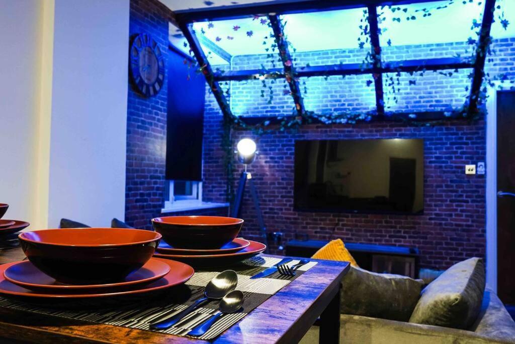 Stunning Two Bed City Centre Apartment Leeds  Zewnętrze zdjęcie