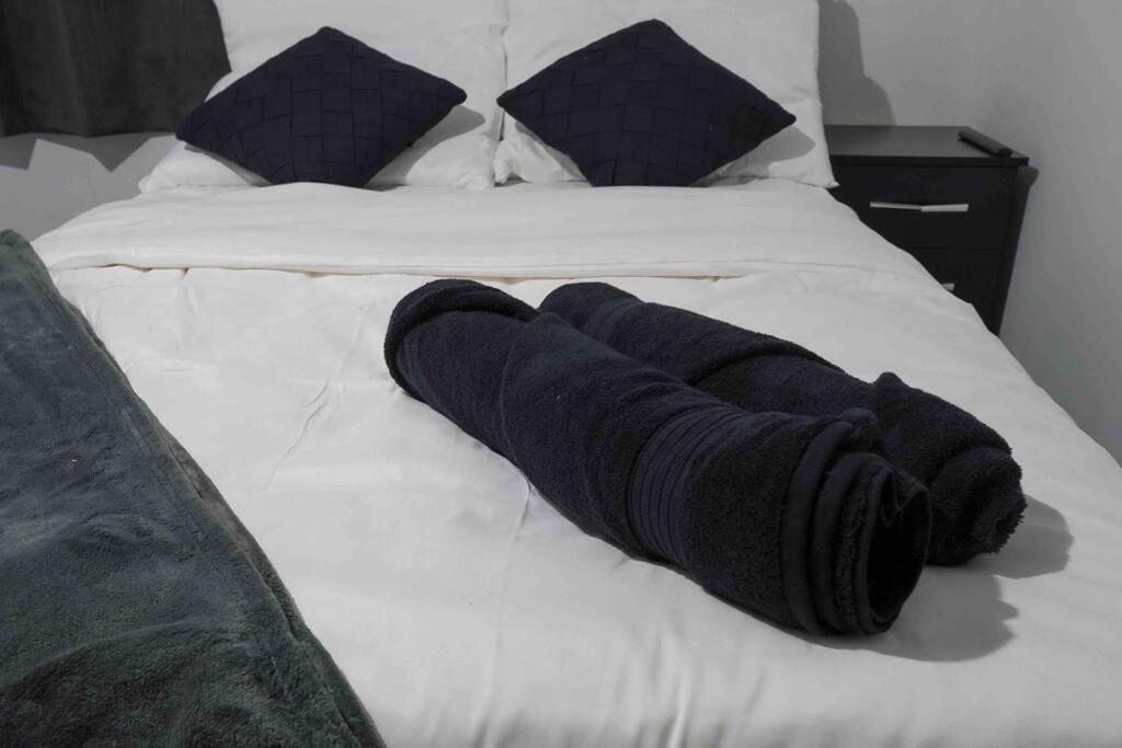 Stunning Two Bed City Centre Apartment Leeds  Zewnętrze zdjęcie