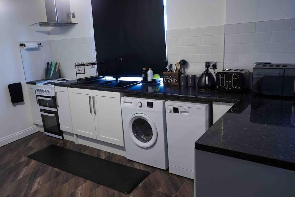 Stunning Two Bed City Centre Apartment Leeds  Zewnętrze zdjęcie